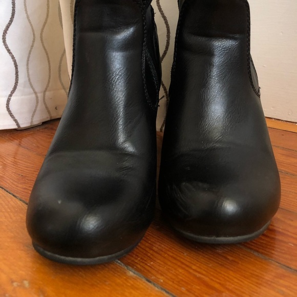 Chelsee Girl | faux leather knee high boots 👢 - Picture 5 of 8